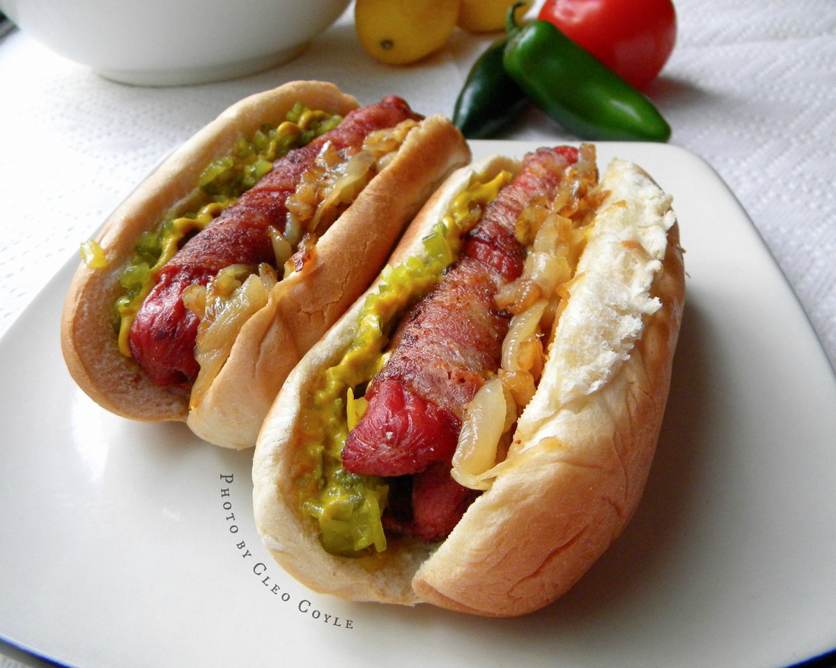 mysterykitchen's tweet photo. Tips for Making BACON-WRAPPED HOT DOGS on the Grill or Stovetop by @CleoCoyle #JulyFourth #FourthofJuly #dangerdogs
👉 Join us at: https://t.co/oPM5jgiJZr https://t.co/TlGxYQcCDT
