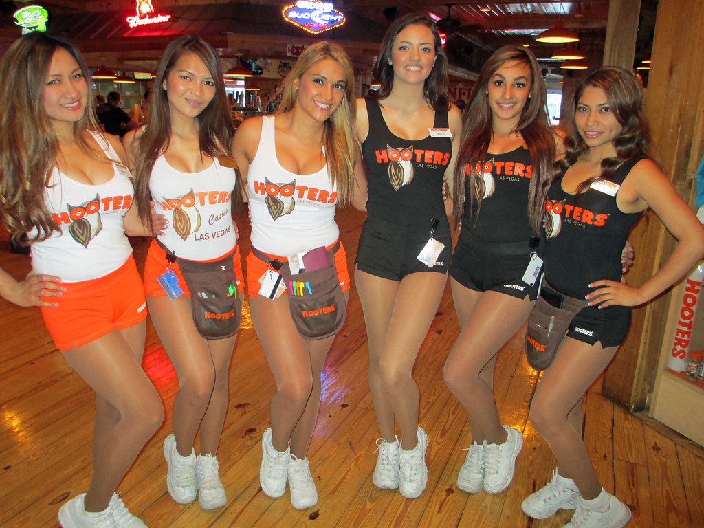 フーターズ　トランプ　セクシー　30個 フーターズ トランプ セクシー 30個 フーターズ - Wikipedia