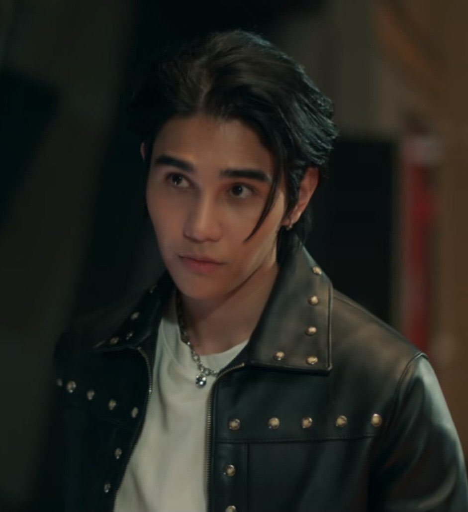 TOTOCABBAGE's tweet photo. hes so sick for bringing back kimhan's leather jacket when he know damn well none of us are moving on #kimhan #kimchay #JeffSatur https://t.co/GQ0o2ccnZi