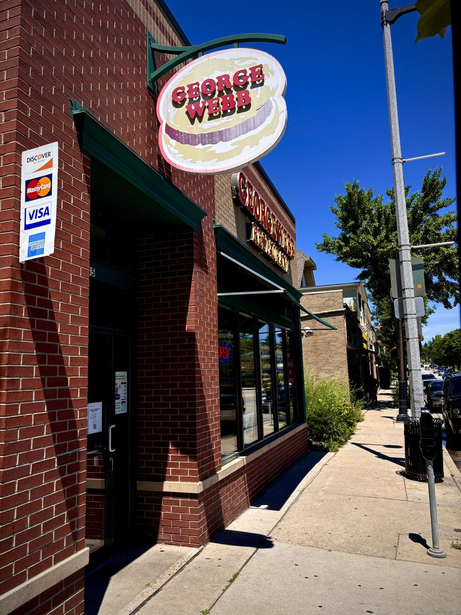 johnsparrow76's tweet photo. IYKYK:
Milwaukee Musician Tradition ๐
.
#GeorgeWebbs #ViolentFemmes #TourLife #EatSleepPlayDrums #Milwaukee #Mke https://t.co/gt3fnM0Suj