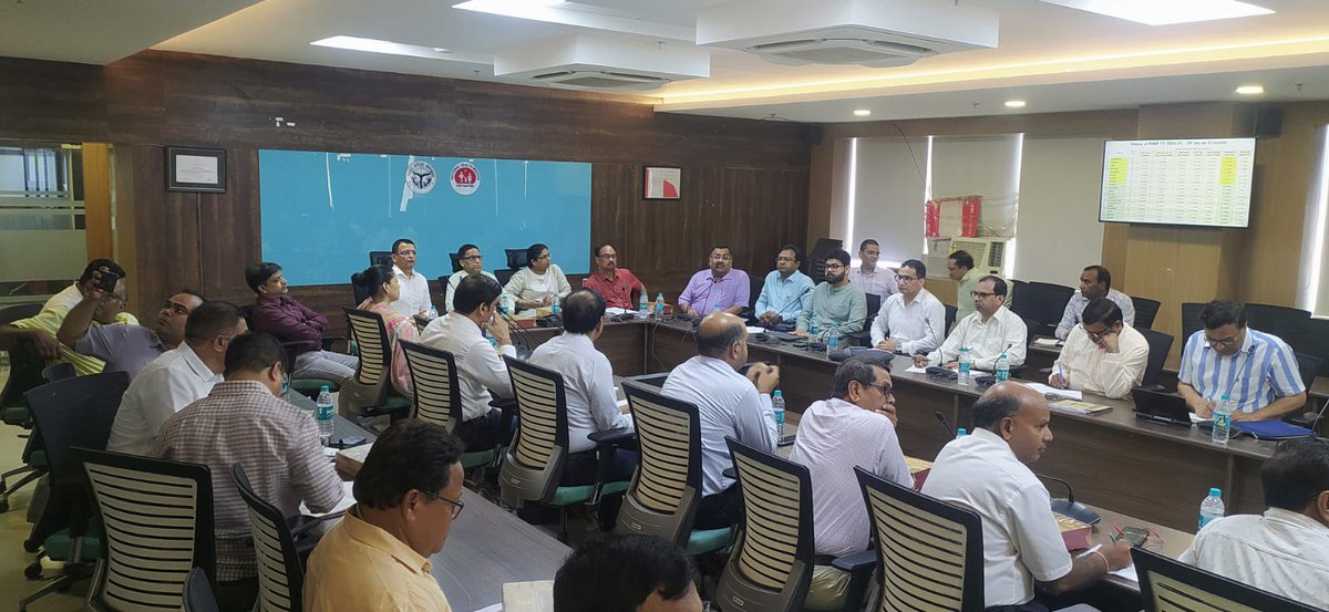 ManojShukul's tweet image. During day-2 of State #RoutineImmunization review Dr Shailesh krishna Director General @upfamilywelfare instructed DIOs to give more focus on vaccine avoidance behaviour &amp;amp; implementation of #Uwin portal @nhm_up @mohfw @sepio_up @Sen2Partha