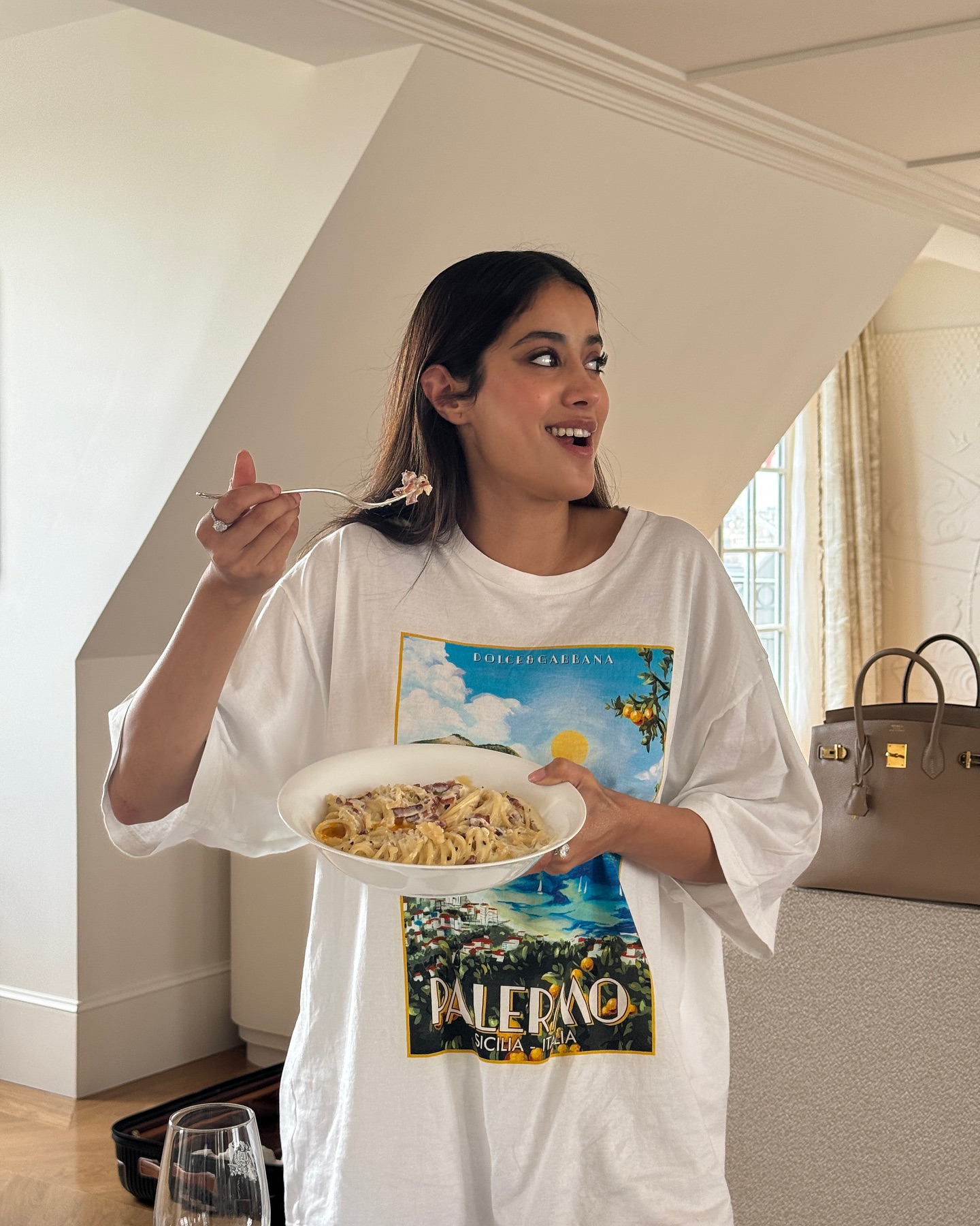 GQ5fRD_aIAA31qZ?format=jpg&name=large