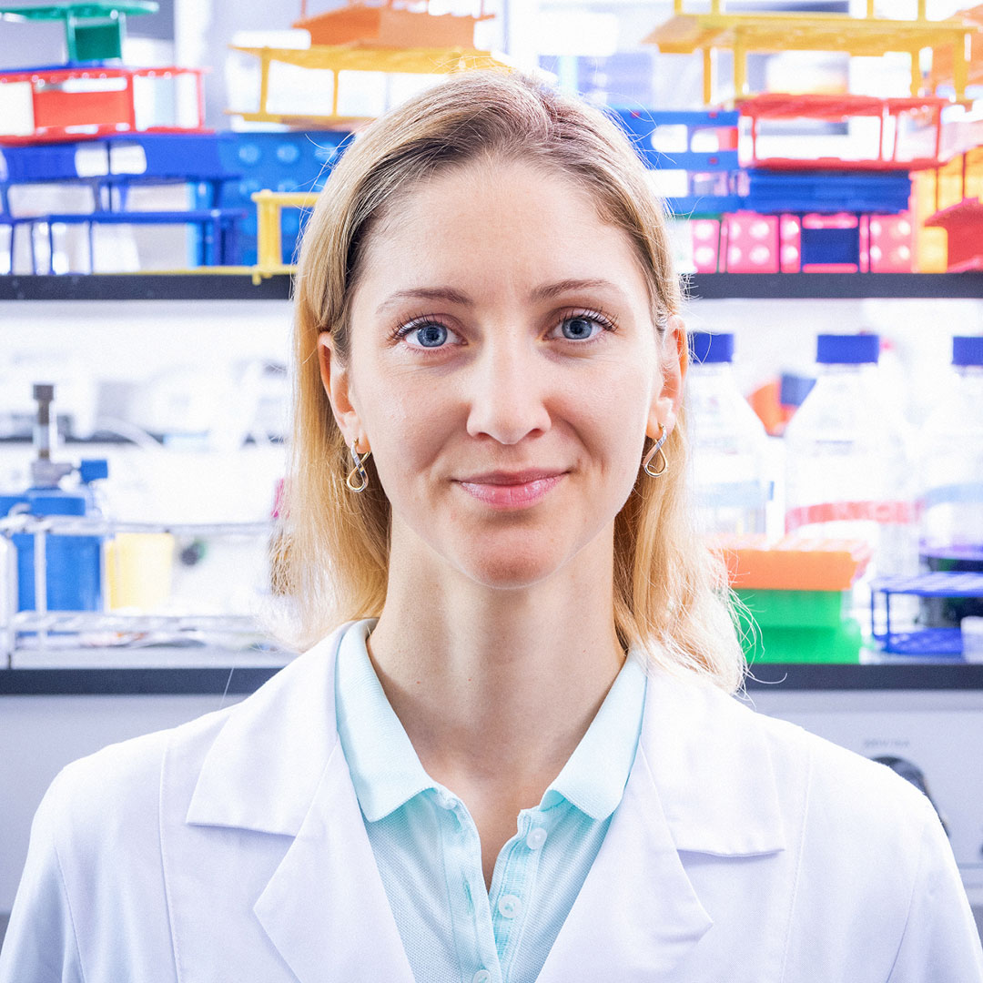 Unispital_USZ (@unispital_usz) on Twitter photo Herzliche Gratulation an Stefanie Kreutmair! Sie entschlüsselt das Zusammenspiel genetisch veränderter Immunzellen bei #Lymphdrüsenkrebs und erhält für ihre Arbeit ein «Academic Excellence Fellowship».
Mehr erfahren: scomp.ly/kreutmair
#Forschung #Wissenschaft <a href="/UZH_Science/">UZH Science</a> Herzliche Gratulation an Stefanie Kreutmair! Sie entschlüsselt das Zusammenspiel genetisch veränderter Immunzellen bei #Lymphdrüsenkrebs und erhält für ihre Arbeit ein «Academic Excellence Fellowship».
Mehr erfahren: scomp.ly/kreutmair
#Forschung #Wissenschaft <a href="/UZH_Science/">UZH Science</a>