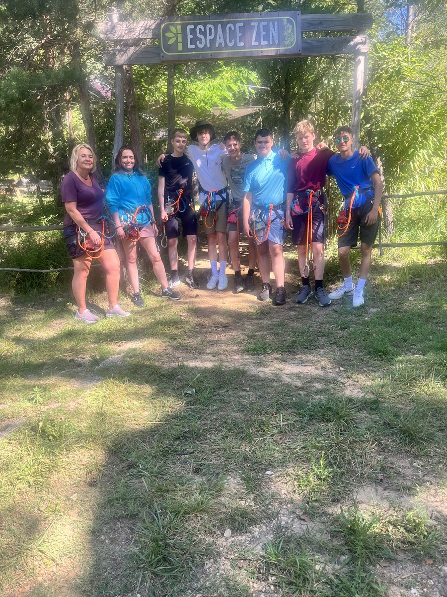 🇫🇷Year 10 Ardèche 2024🇫🇷

Day 2 ✅

High Rope 🌳
Archery Tag 🏹
PGL Tournament 🔴🔵