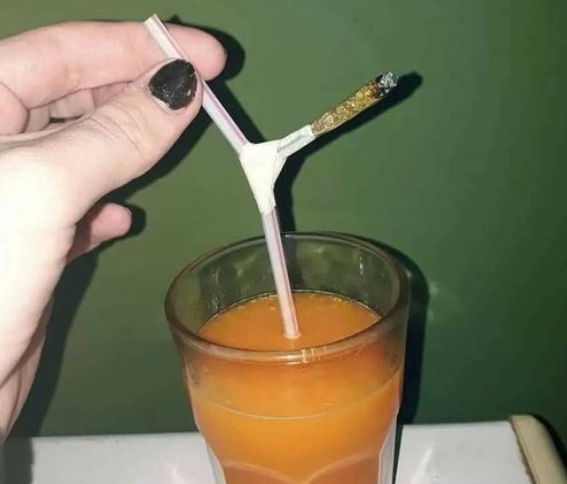 UBUNG_jing's tweet photo. Let's go #CanadianCannabis #MedicalCannabis #skunkweed #seedfinder #strains #genetix #genetics #pollen #cannabisseeds #cannaseeds #cannabispollen #cannabiscommunity #cannabisculture #medicalcannabis #medicinalcannabis #cannabis #weed #kush #stoners #stonerfam #growmies #growmie https://t.co/cA68UBPFQQ