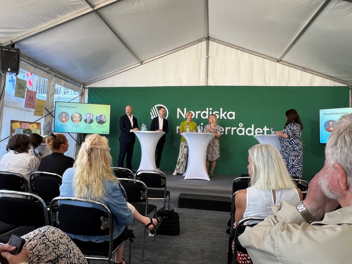 Nordisk Samarbejde (@nordensk) on Twitter photo Söder om Hamburg ser ingen skillnad pÄ de nordiska lÀnderna och kommer aldrig att göra det. Vi har tagit nordiskt samarbete för givet och behöver konkreta resultat. Försvarssamarbetet Àr ett möjligt exempel pÄ det, sÀger Aud Kolberg @norgeisverige #almedalen #nrpol <a href="/SweInstitute/">Svenska institutet</a> Söder om Hamburg ser ingen skillnad pÄ de nordiska lÀnderna och kommer aldrig att göra det. Vi har tagit nordiskt samarbete för givet och behöver konkreta resultat. Försvarssamarbetet Àr ett möjligt exempel pÄ det, sÀger Aud Kolberg @norgeisverige #almedalen #nrpol <a href="/SweInstitute/">Svenska institutet</a>