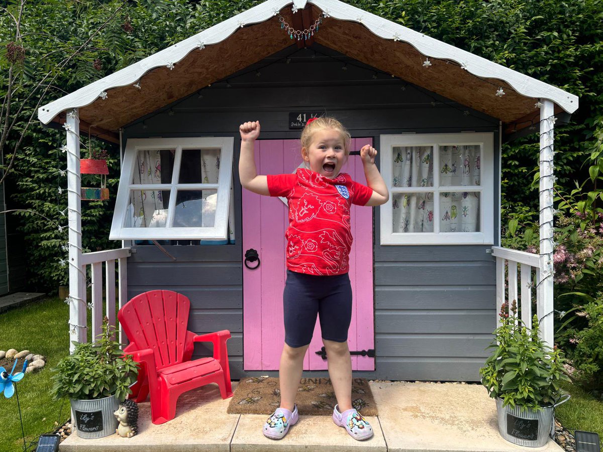 #SSNThreeLions Lily is ready for a big day!