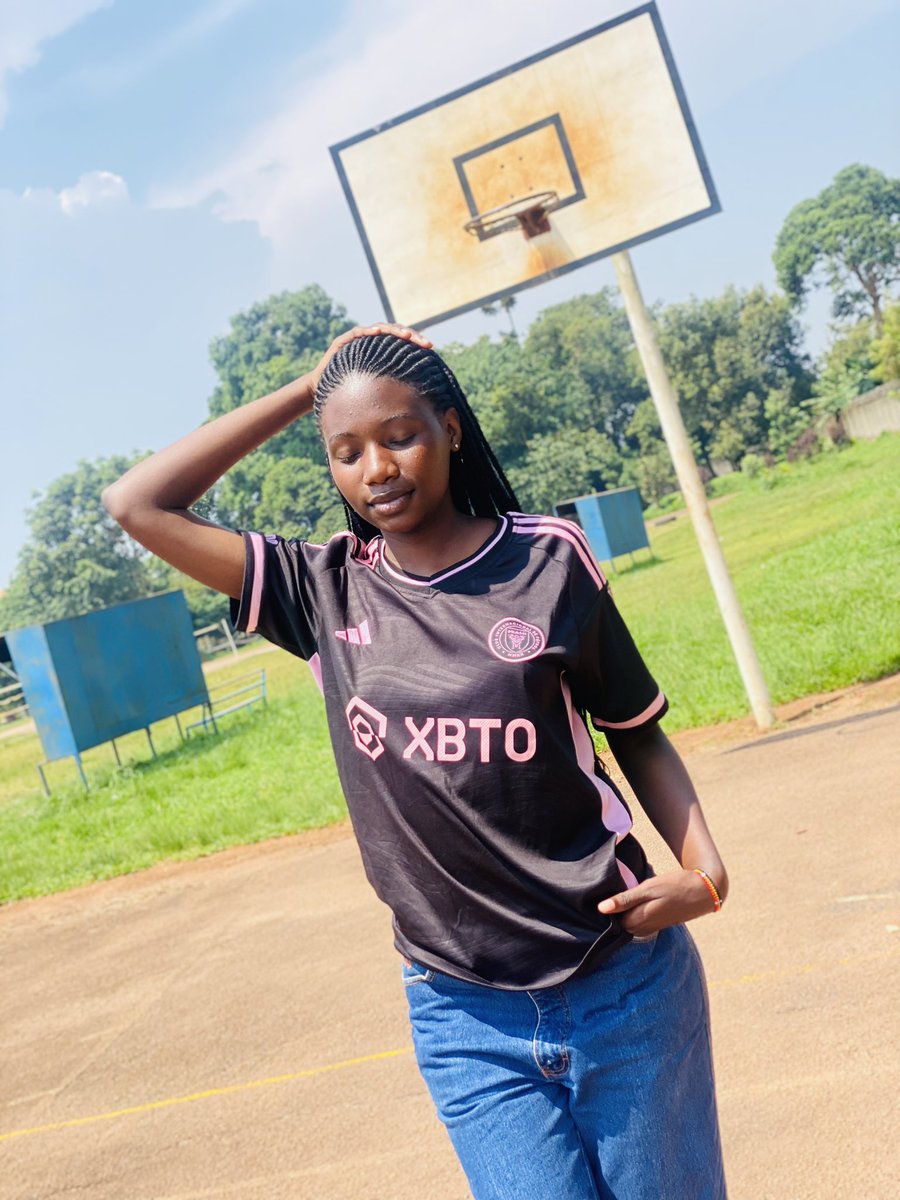 LeirahShamirah's tweet image. Football ⚽️ is 90% mental and 10% captions