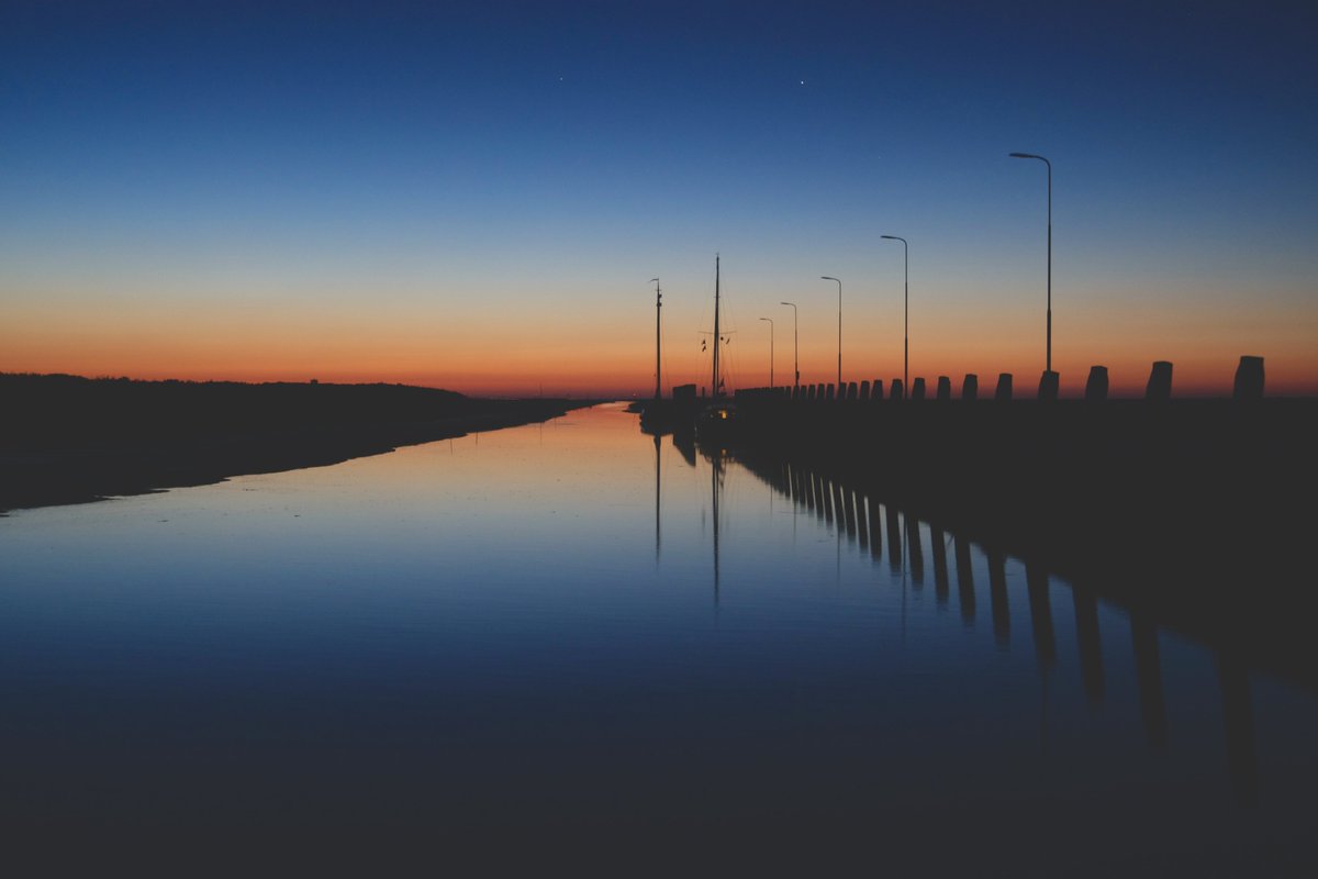Noordpolderzijl op een zomernacht.