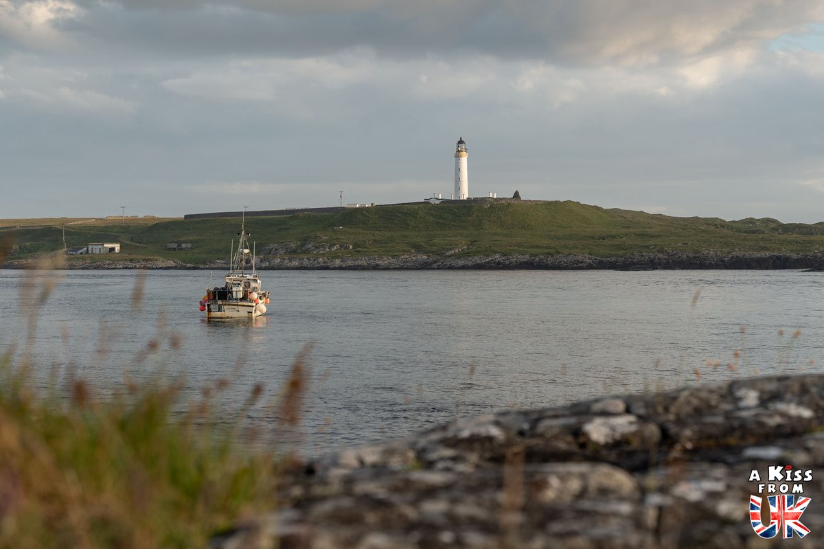 akissfromuk's tweet image. Une pensée pour @Gardien2Phare en voyant le Rinns of Islay Lighthouse depuis ma fenêtre hier soir. 🏴󠁧󠁢󠁳󠁣󠁴󠁿
Tu as des infos sur celui-ci ?

#Scotland #IsleofIslay