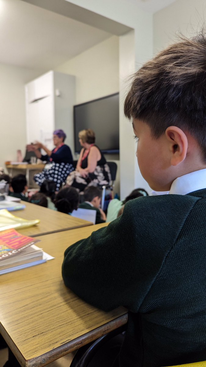 StOlavesYr3's tweet image. We thoroughly enjoyed having @FOSPNewEltham in to visit us to answer all of our questions about green spaces for our national fieldwork investigation! #NationalFieldworkWeek