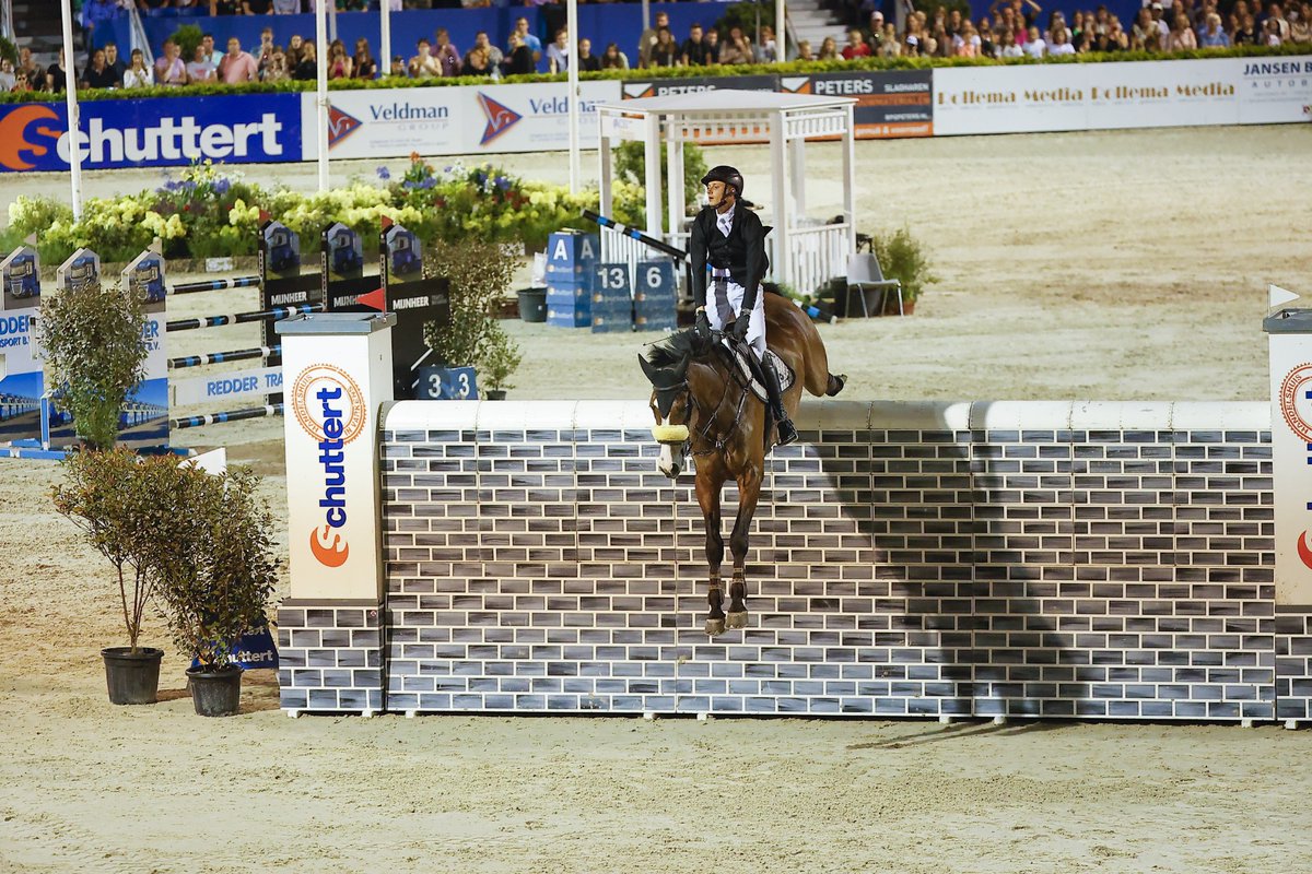 VechtdalTV's tweet image. Via CSI Ommen naar Parijs: Laatste voorbereiding voor springruiters
----&amp;gt; ap.lc/HAVrF
#CSIOmmen #Ommen #Paard #hippisch #ruiter #amazona