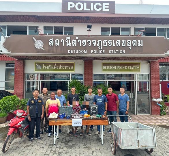 #จับกุมคดีลักทรัพย์เดชอุดม
22 มิ.ย.67 เวลา 11.00 น.
ชุดสืบสวน สภ.เดชอุดม ร่วมกับสายตรวจตำบลเมืองเดช จับกุมผู้ต้องหา คดีลักทรัพย์
โดยใช้ยานพาหนะผู้ใหญ่บ้าน พร้อมด้วยพระอาจารย์ มาขอรับของกลางคืนเรียบร้อย
#ข้าราชการตำรวจเดชอุดมพร้อมเป็นที่พึ่งให้กับประชาชน
#สืบสวนเดชอุดม