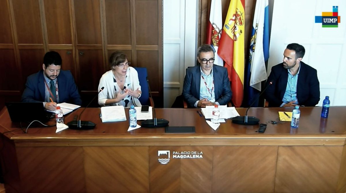S.E. Digitalización e Inteligencia Artificial (@sediagob) on Twitter photo 📍Santander
🎙La SE Mayte Ledo participó ayer en la 1ª jornada del curso "Inteligencia Artificial: Retos Actuales y Desafíos Futuros" moderando la mesa formada por: <a href="/ibelda/">Ignasi Belda</a>, <a href="/JordiTorresAI/">Jordi TORRES.AI</a> y <a href="/mcebrianster/">Manuel Cebrian de la Serna</a>
<a href="/mintradigital/">Ministerio Transformación Digital Función Pública</a> y <a href="/UIMP/">UIMP</a>
¡Hoy más! 👇
🔗shorturl.at/LasdW 📍Santander
🎙La SE Mayte Ledo participó ayer en la 1ª jornada del curso "Inteligencia Artificial: Retos Actuales y Desafíos Futuros" moderando la mesa formada por: <a href="/ibelda/">Ignasi Belda</a>, <a href="/JordiTorresAI/">Jordi TORRES.AI</a> y <a href="/mcebrianster/">Manuel Cebrian de la Serna</a>
<a href="/mintradigital/">Ministerio Transformación Digital Función Pública</a> y <a href="/UIMP/">UIMP</a>
¡Hoy más! 👇
🔗shorturl.at/LasdW