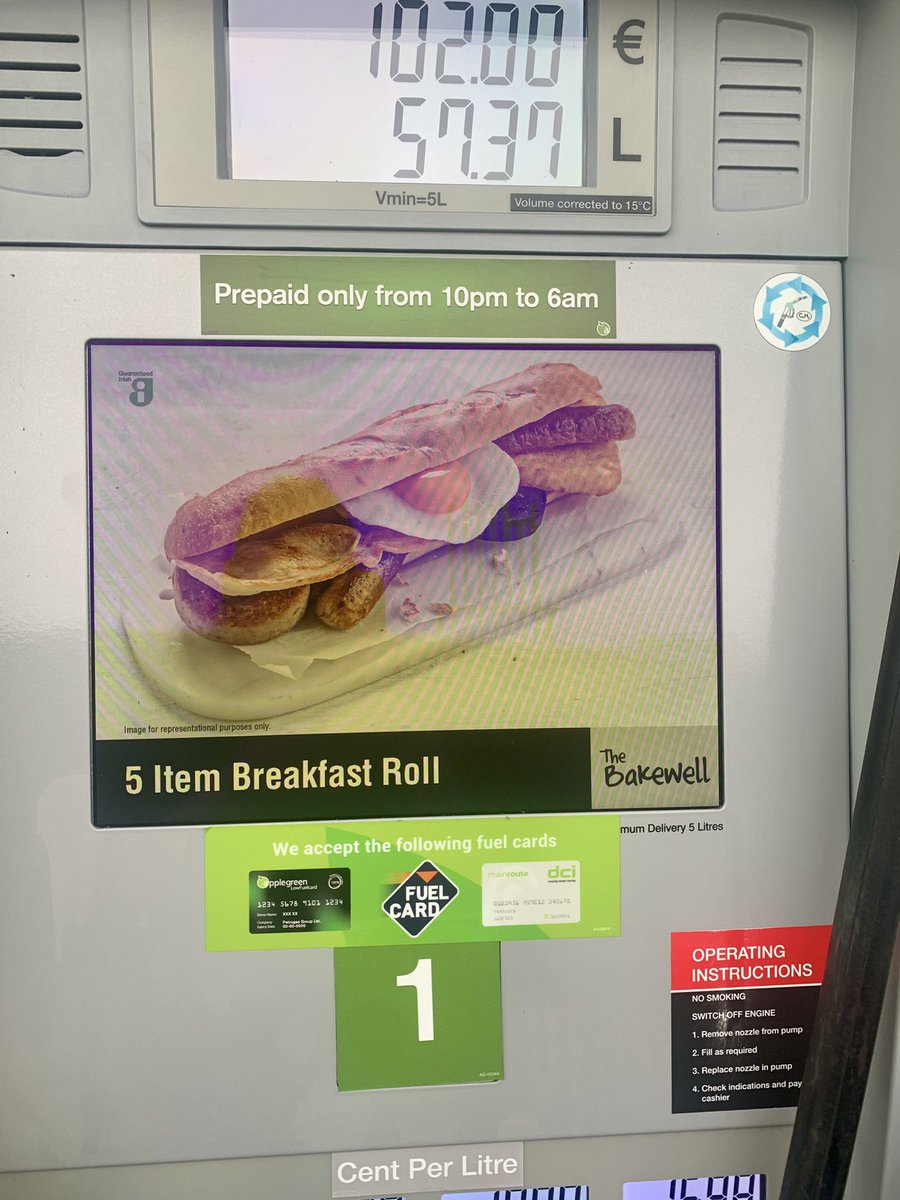 A new low for advertising of unhealthy food at the petrol pump. Didn’t even have to get as far as the till <a href="/goapplegreen/">Applegreen</a> #talkaboutfood <a href="/safefood_net/">Safefood</a>