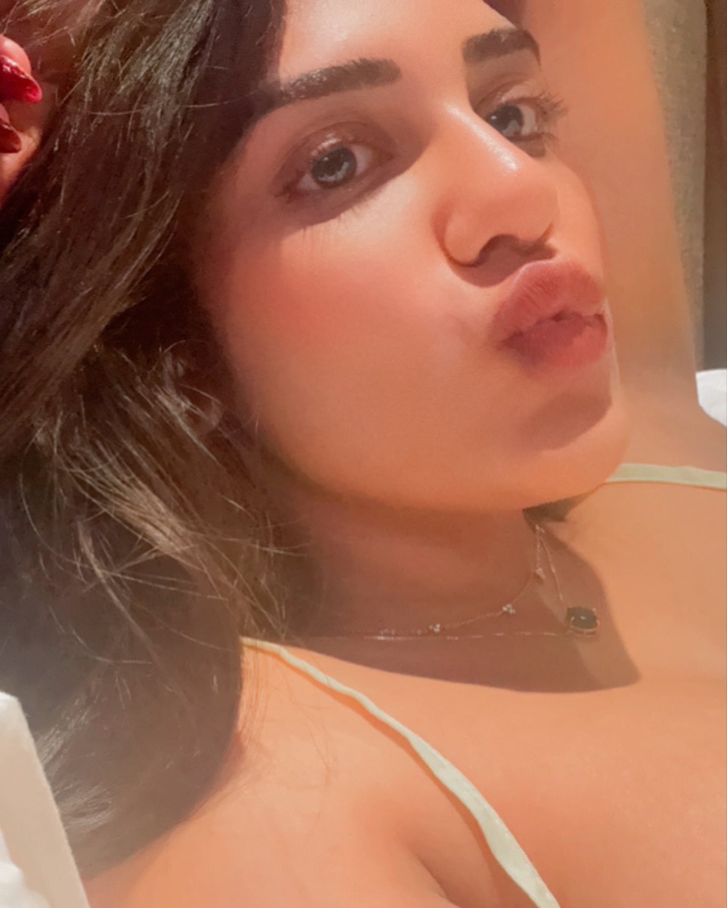 GQ5xbnrboAA-RkF?format=jpg&name=large