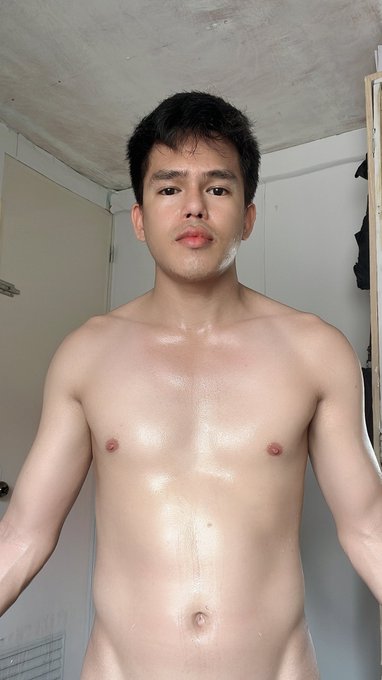 wet 💦 https://t.co/zFjjOf8299<a href="/tag/twinkforhire"class="tags"><span>#twinkforhire</span></a>