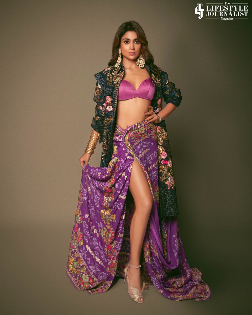 Indian_Angelss's tweet photo. Shriya Saran 

#shriyasaran @shriya1109 https://t.co/SfvPeMtJWU