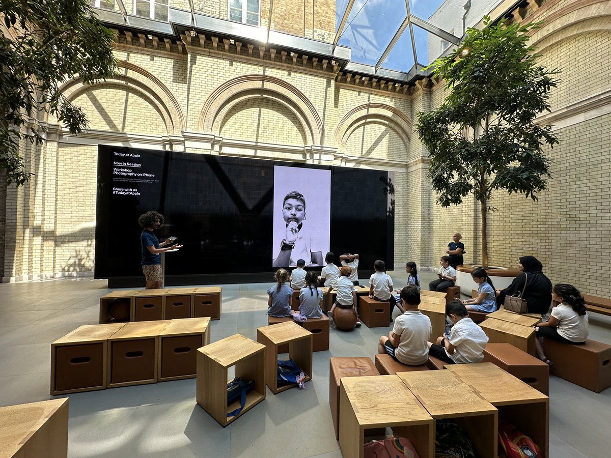 CJ_Year2's tweet photo. Our final portraits were shown on a huge screen, it was so fun to share our creative ideas! We learnt lots about iPhone photography - can’t wait to try at home! 📱 https://t.co/lJasE7oLnt