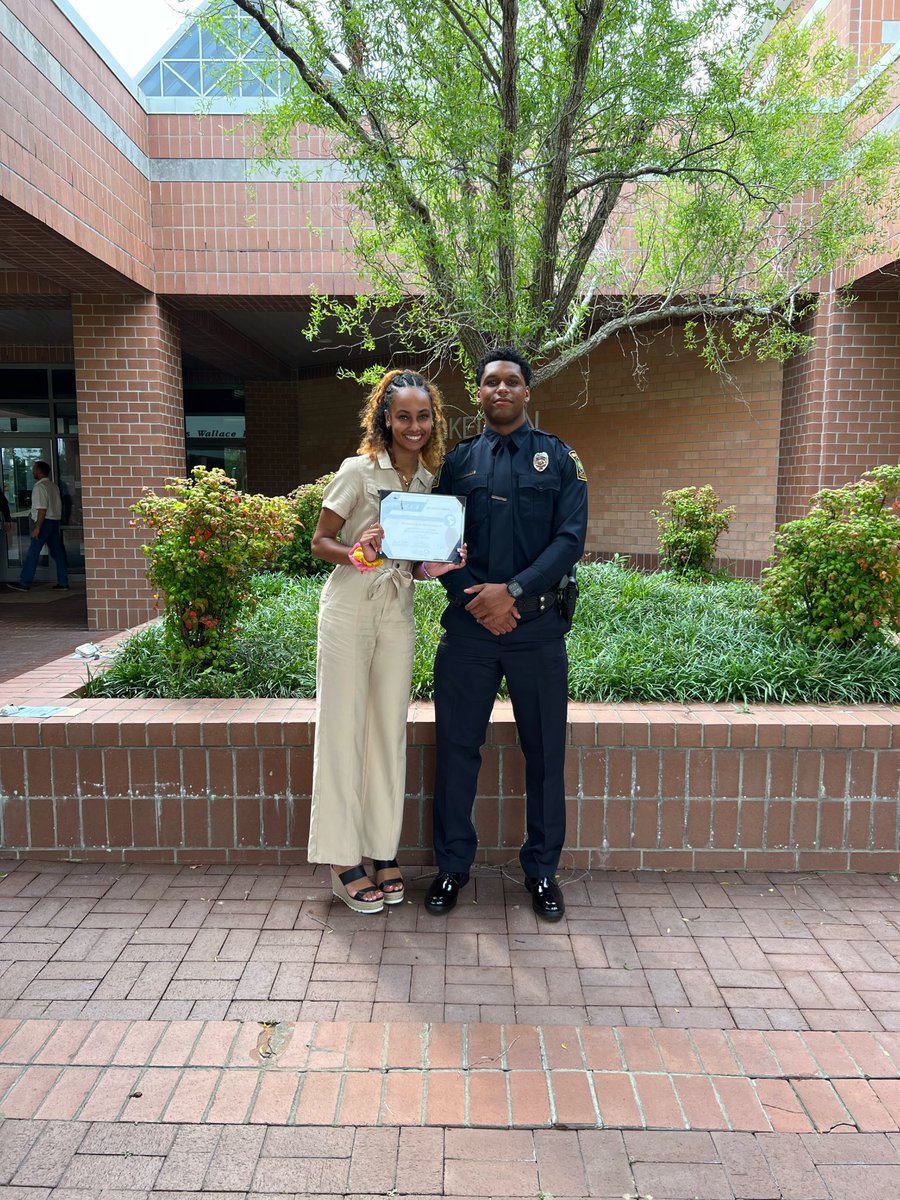 KStevenson_21's tweet photo. Wilmington’s newest police officer!! So proud of you Ronnie💛 https://t.co/ciDn1V3x2A