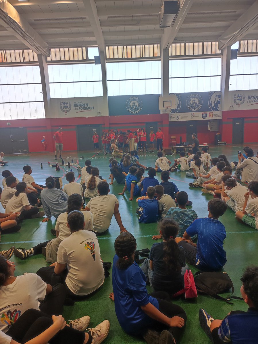 Les émotions des JO #paris2024 bravo aux 12 classes de cycle 3 pour ce projet ▶️ écriture ▶️ composition ▶️ interprétation 🎶🎤🎹 <a href="/CelinePlontz_M/">Céline Plontz-Margherita</a> <a href="/Dsden57/">DSDEN de la Moselle</a> <a href="/nellybodo/">Bodo Nelly</a> <a href="/JF_Bonasso/">Jean-François Bonasso</a> <a href="/KratzMagali/">Magali Kratz</a> <a href="/FredGuyot3007/">Fred Guyot</a> <a href="/daac_nancy_metz/">Sophie Renaudin #EAC #lecture #oral #territoires</a> <a href="/LopezJrmy5/">Lopez Jérémy</a>