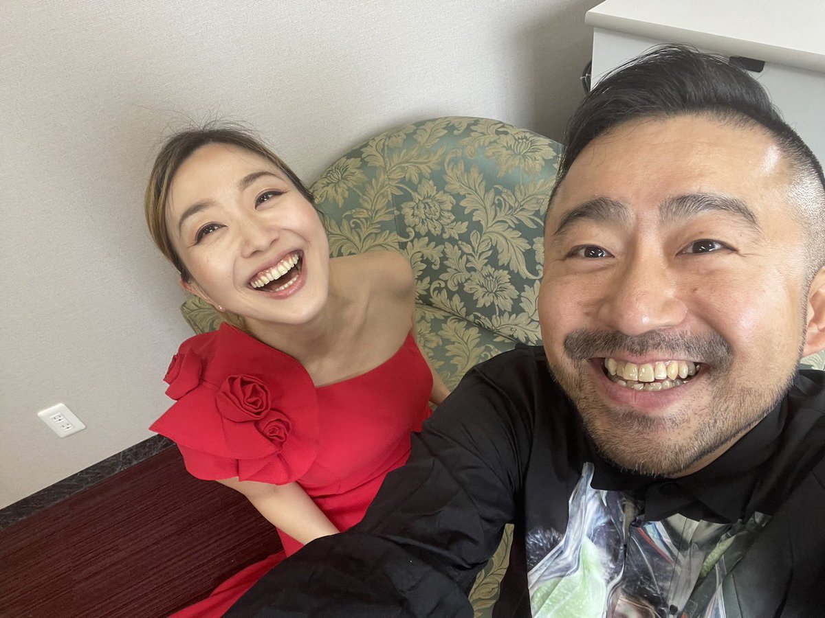 kanaokada_piano's tweet photo. 今日も髙島拓哉くんと合わせ、最終調整をしました✨写真は昨年御一緒した時の、なんでこんなに笑ってる？爆笑コンビ🤙

金曜日は札幌ふきのとうホールで、土曜日はヤマハミュージック函館にて演奏します🥰
疲労回復にはにんにく注射がいい！とココ最近たくさん教えてもらったのでしに行きます💪 https://t.co/3aUc4bDjOz
