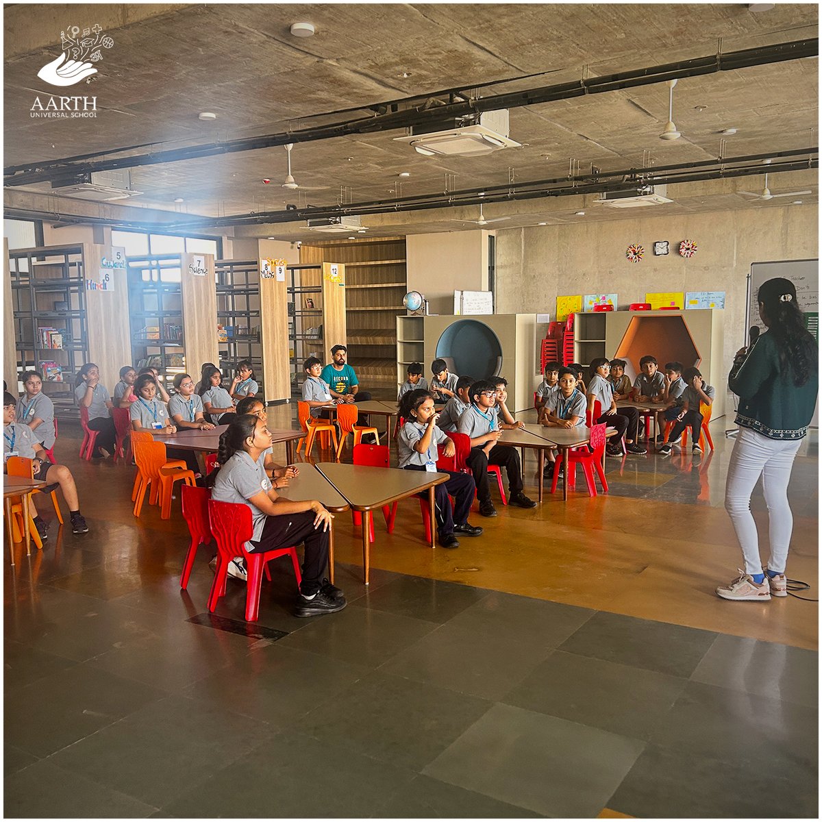 AarthUniversal's tweet photo. 🌟 Exciting Financial Literacy Session at Aarth Universal School! 🌟

We had a wonderful guest, Ms. Bharvi Avlani from Mumbai conduct an engaging session on Financial Literacy for our Grade 3 to 8 students. 
#AarthUniversalSchool #NumeracySession #FinancialLiteracy #FunLearning https://t.co/hswcSpVDmJ
