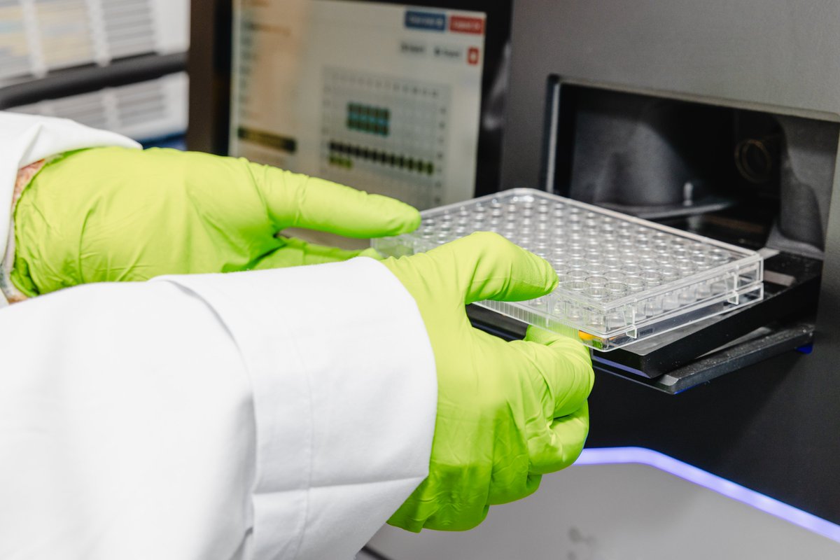 Het wetenschappelijk vakblad <a href="/Nature/">nature</a> nomineert UGent-spin-off <a href="/TrinceBio/">TrinceBio</a>🧬als finalist voor haar prestigieuze Spinoff Prize! Proficiat Kevin Braeckmans <a href="/UGent_Pharma/">UGent Pharmacy</a> 👏
Lees meer👉ugent.be/nl/actueel/spi…