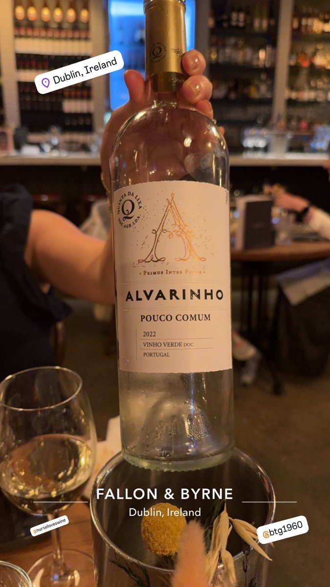 Afternoon charcuterie with Pouco Comun Alvarinho Cheers 🍀