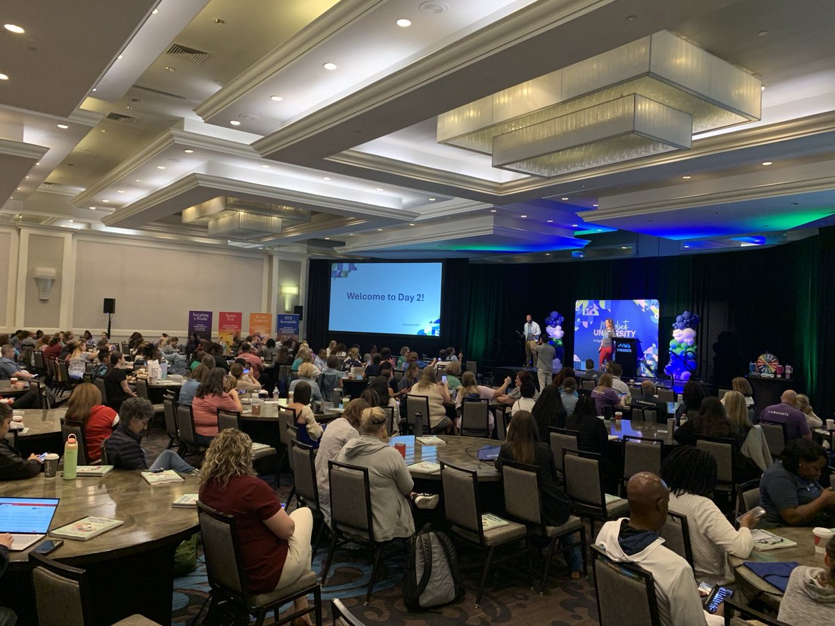 Hangin out with a few hundred Super Hero friends. #MindsetsU2024 ⁦<a href="/7Mindsets/">7 Mindsets</a>⁩