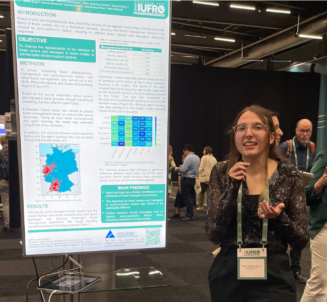 europeanforest's tweet photo. Climate-Smart forestry is one of our research topics and today @Cleorf1, @FloFranzini  and @YasminMaximo  presented their work at #IUFRO2024. Hans Verkerk  moderated the session.

More info: https://t.co/XVkHcf3hL5 https://t.co/UsWOOsF8Nm