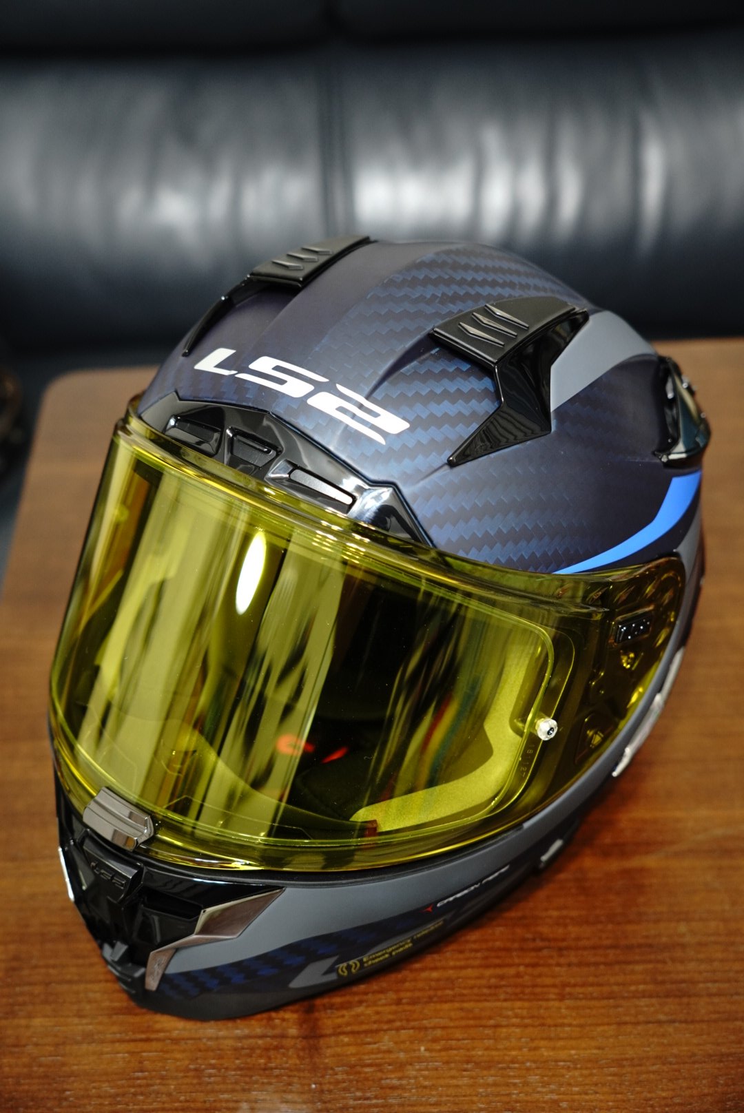 LS2 ヘルメットCHALLENGER C GT マットカーボンブルー 試着のみ