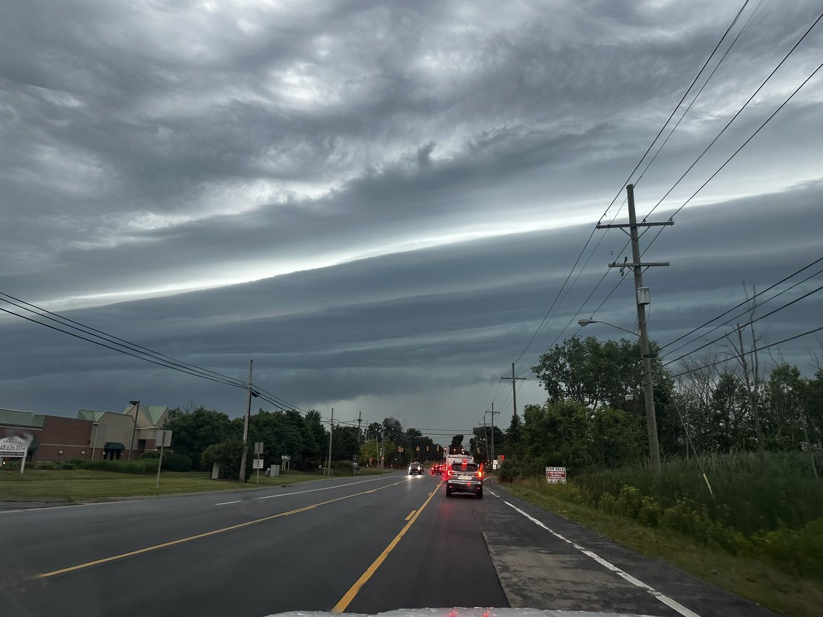 ivey_toria's tweet photo. Here in Michigan @MaxVelocityWX https://t.co/tTPcBrMFVD