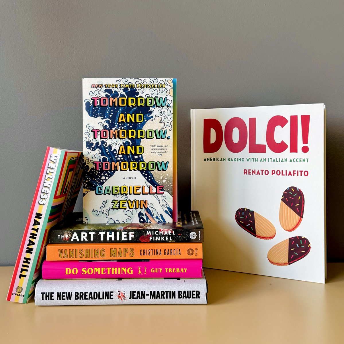 OUT TODAY:

💖 DO SOMETHING by Guy Trebay
🌾 THE NEW BREADLINE by Jean-Martin Bauer
🇮🇹 DOLCI! by Renato Poliafito
👾 TOMORROW AND TOMORROW AND TOMORROW by Gabrielle Zevin
🖼️ THE ART THIEF by Michael Finkel
💍 WELLNESS by Nathan Hill
🚬 VANISHING MAPS by Cristina García
