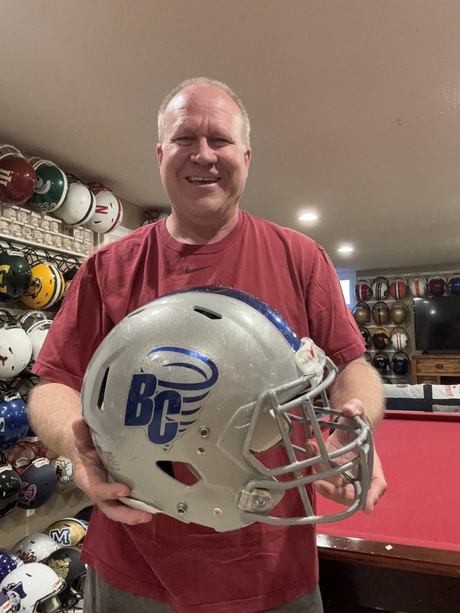JerryQuickel's tweet image. ‼️ New Lid ‼️ Brevard College Tornados! Thank you @BrevardF5 and @CoachKhayat for this beauty! The Tornados play @d3football out of the @usa_south in Brevard, NC! This is helmet #557 of my collection! Love the Tornado! #F5 @CFBHome @D3FBHuddle