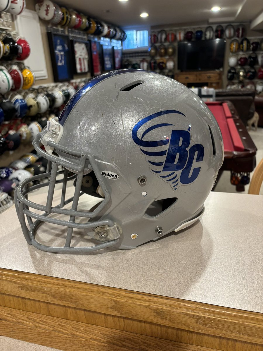JerryQuickel's tweet image. ‼️ New Lid ‼️ Brevard College Tornados! Thank you @BrevardF5 and @CoachKhayat for this beauty! The Tornados play @d3football out of the @usa_south in Brevard, NC! This is helmet #557 of my collection! Love the Tornado! #F5 @CFBHome @D3FBHuddle