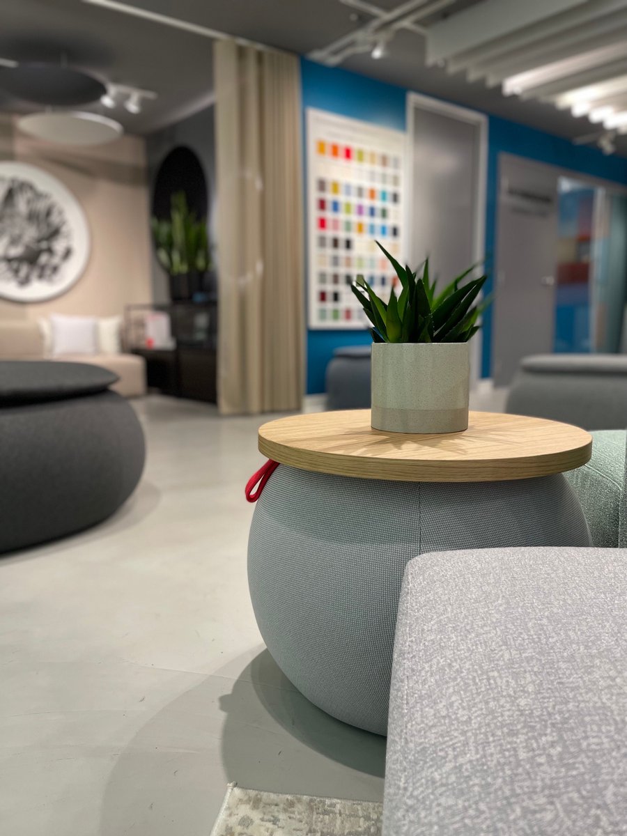 snowsoundusa's tweet image. How many poufs can you count?! 👀⁠
⁠
In our Chicago showroom, we used Snowpoufs and Megapoufs for extra comfy seating, plant holders, side tables, and just to add a few pops of fun around the room!⁠
⁠
#softseating #poufs #funseating #acousticdesign
