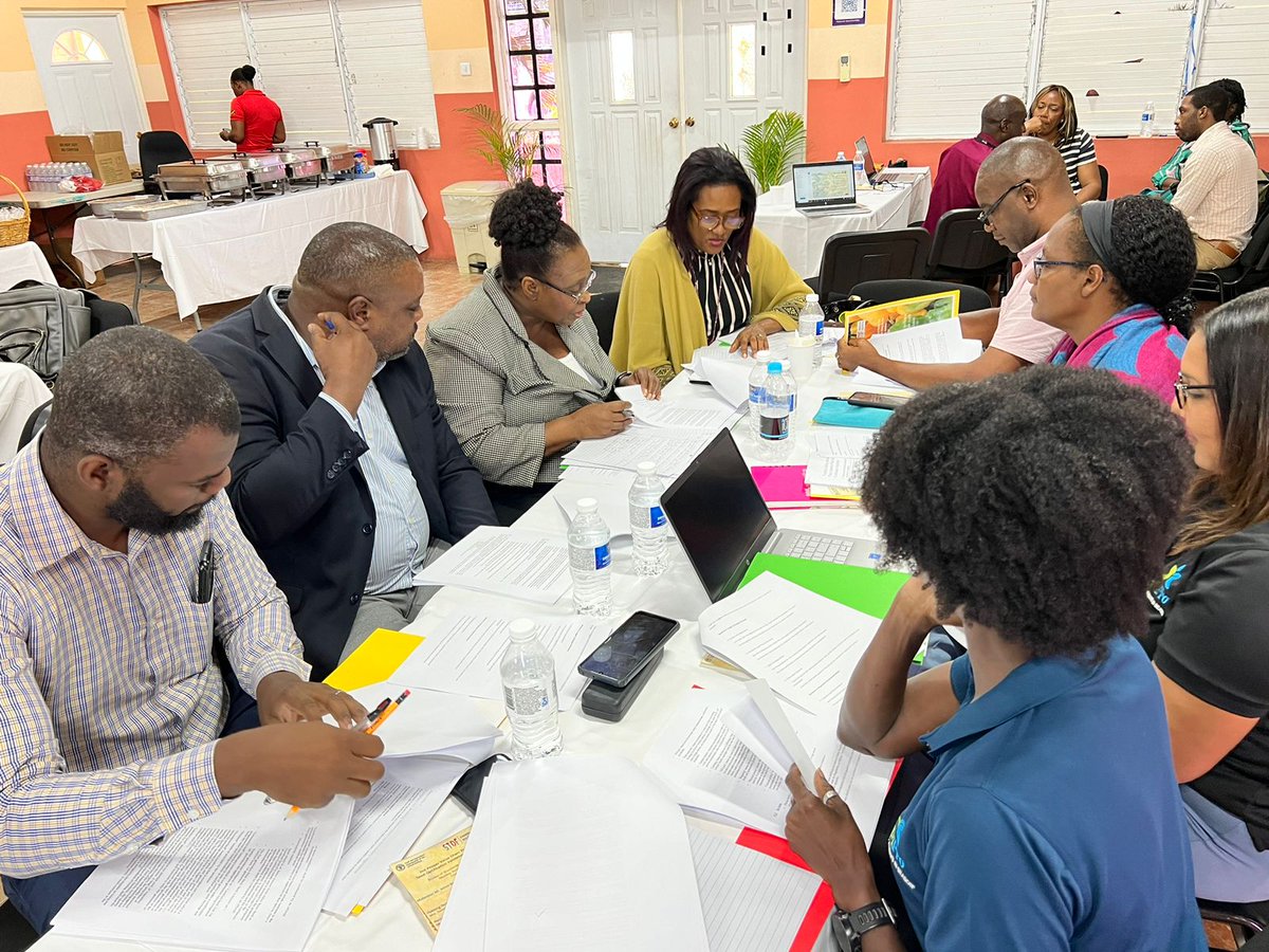 FAOCaribbean's tweet image. 🇯🇲The #seedcertification will address several challenges including the supply and access to high-quality seeds of available adaptable crop varieties. It will also establish a regulatory system, which is critical to developing a reputable seed industry. #STDF