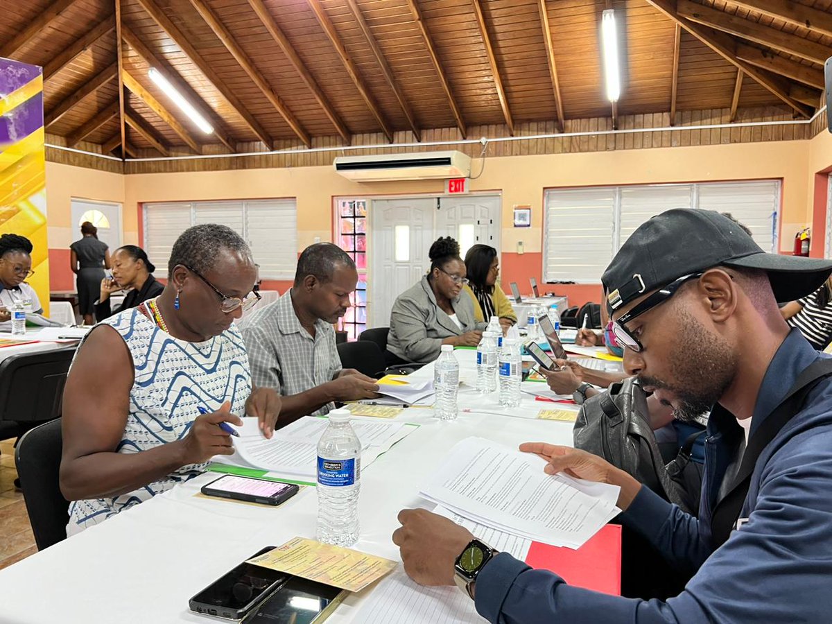 FAOCaribbean's tweet image. 🇯🇲The #SeedCertification regulations will establish comprehensive standards and procedures for seed certification in Jamaica. They cover the entire process from field production to marketing, ensuring high-quality seeds that meet international standards. #STDF