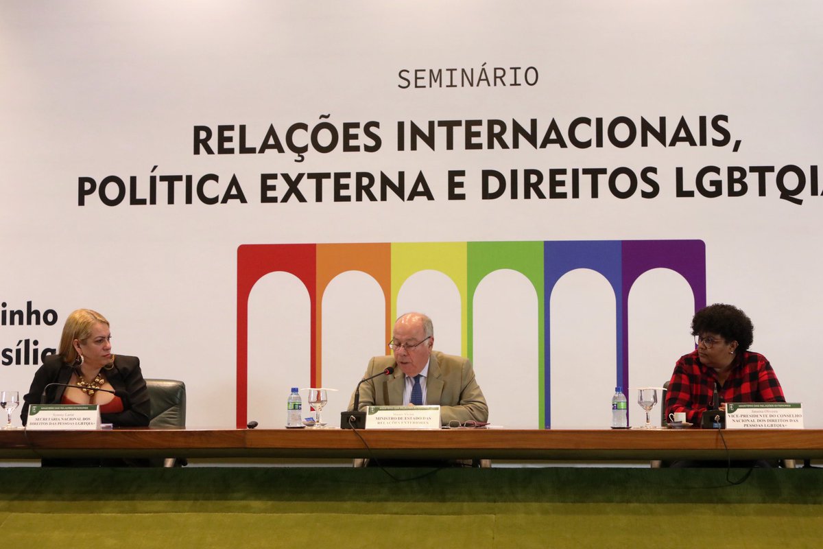 Fundação Alexandre de Gusmão (@funagbrasil) on Twitter photo Organizado pelo <a href="/ItamaratyGovBr/">Itamaraty Brasil 🇧🇷</a>, o evento discute a interseção entre direitos LGBTQIA+, relações internacionais e política externa brasileira. youtube.com/live/xuSCDu2l3… Organizado pelo <a href="/ItamaratyGovBr/">Itamaraty Brasil 🇧🇷</a>, o evento discute a interseção entre direitos LGBTQIA+, relações internacionais e política externa brasileira. youtube.com/live/xuSCDu2l3…