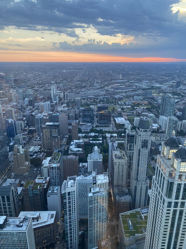 MrsBsEnglish's tweet photo. Day one in Chicago with @kedc_achieve was nothing short of amazing! https://t.co/dKlGbkBsnj