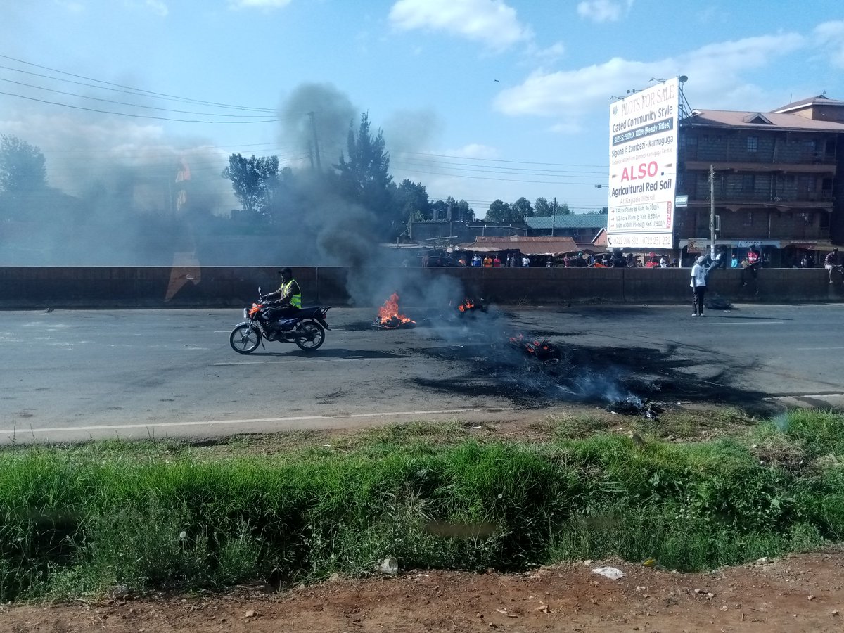 Waiyaki way, kinoo area. Protests going on.
