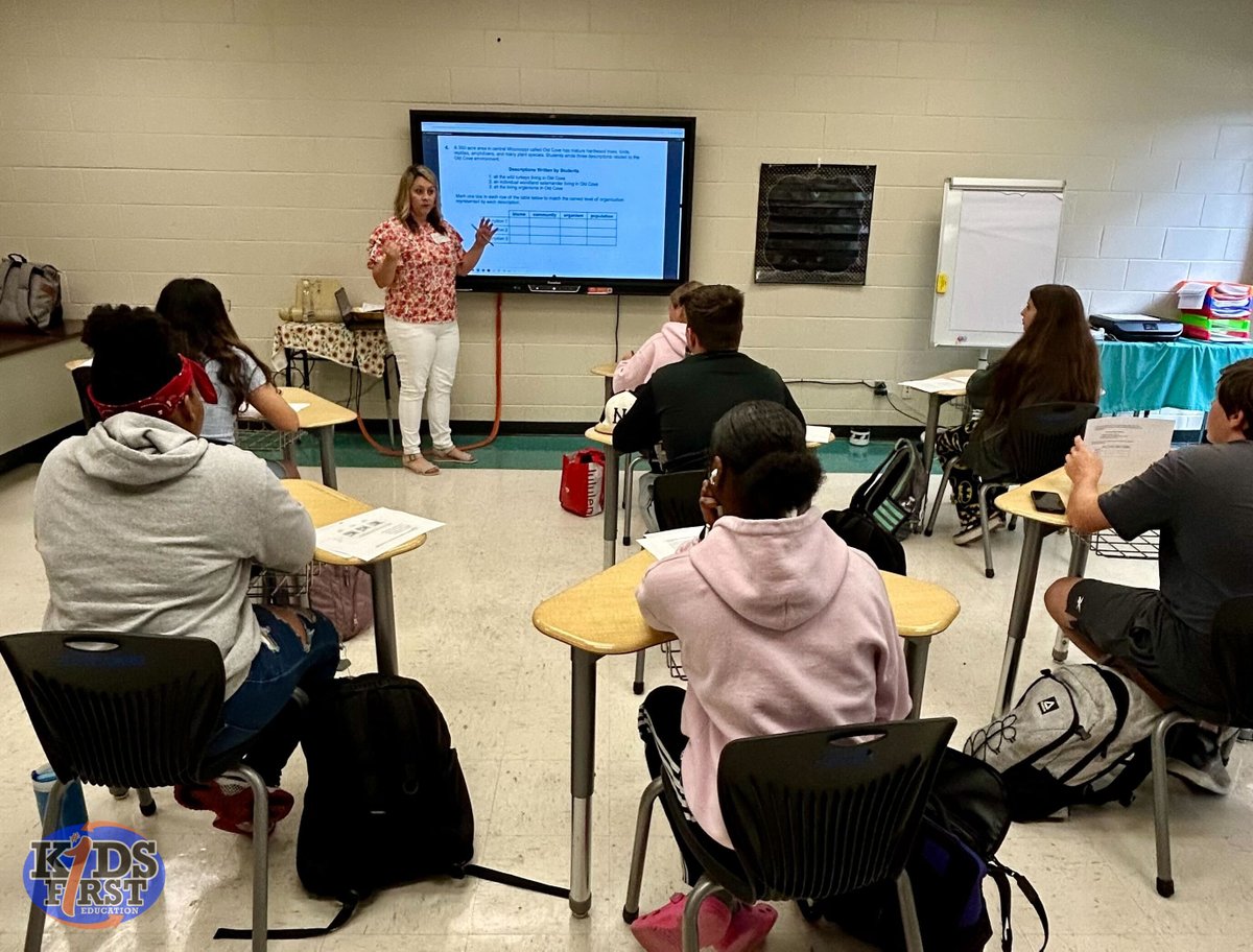 K1Education's tweet photo. #KidsFirst coaches Vaughan Nichols, Katie McDonald, and Liz Norman serve the students of Northwest Rankin High School by providing high-dosage tutorials. #KidsFirstAlways #KidsFirst #HighDosageTutorials #MSdivision https://t.co/OQPHHPswAy