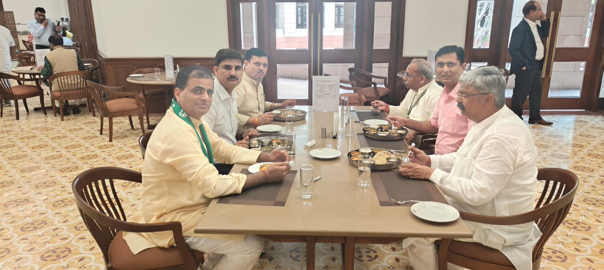 RohtaSunil's tweet photo. आज  @RLDparty के बागपत लोकसभा क्षेत्र से सांसद डॉक्टर राजकुमार सांगवान जी एवं बिजनौर लोकसभा से सांसद चंदन चौहान जी के शपथ ग्रहण समारोह का साक्षी बनने का सौभाग्य प्राप्त हुआ। सांसद भवन में मौजूद रहने के दौरान लिए गए कुछ चित्र आप सभी के साथ साझा कर रहा हूं। https://t.co/GQw6isVo2t