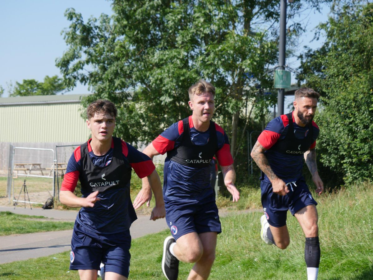 DWFCAcademy's tweet photo. Academy midfielders Joel Brown &amp; Mason Myles were among the first team squad players putting in the hard yards earlier today as pre-season preparations continued with a running session at Meadowbank Park 🏃☀️

#WeAreWanderers 🔴⚪ https://t.co/xSMUiCHztx