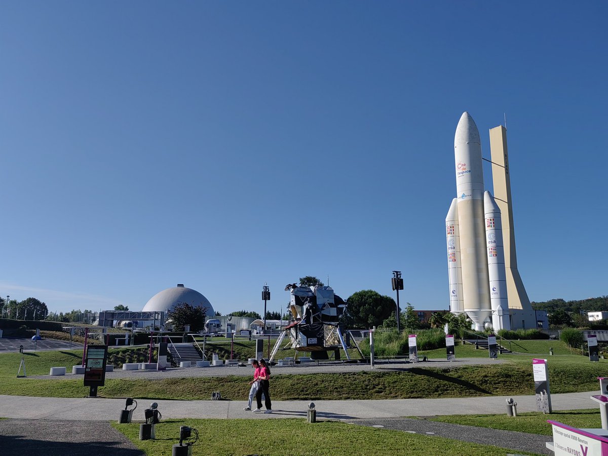 It's all bright and sunny today in Cité de l'Espace. Day 2 of #IAUCAP2024