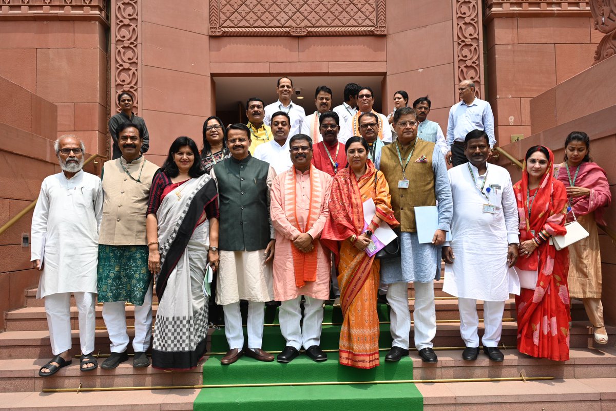 Dharmendra Pradhan tweet media
