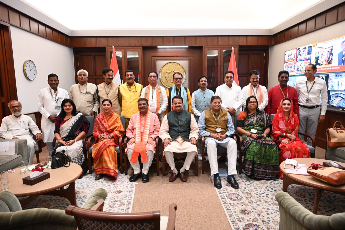 Dharmendra Pradhan tweet media