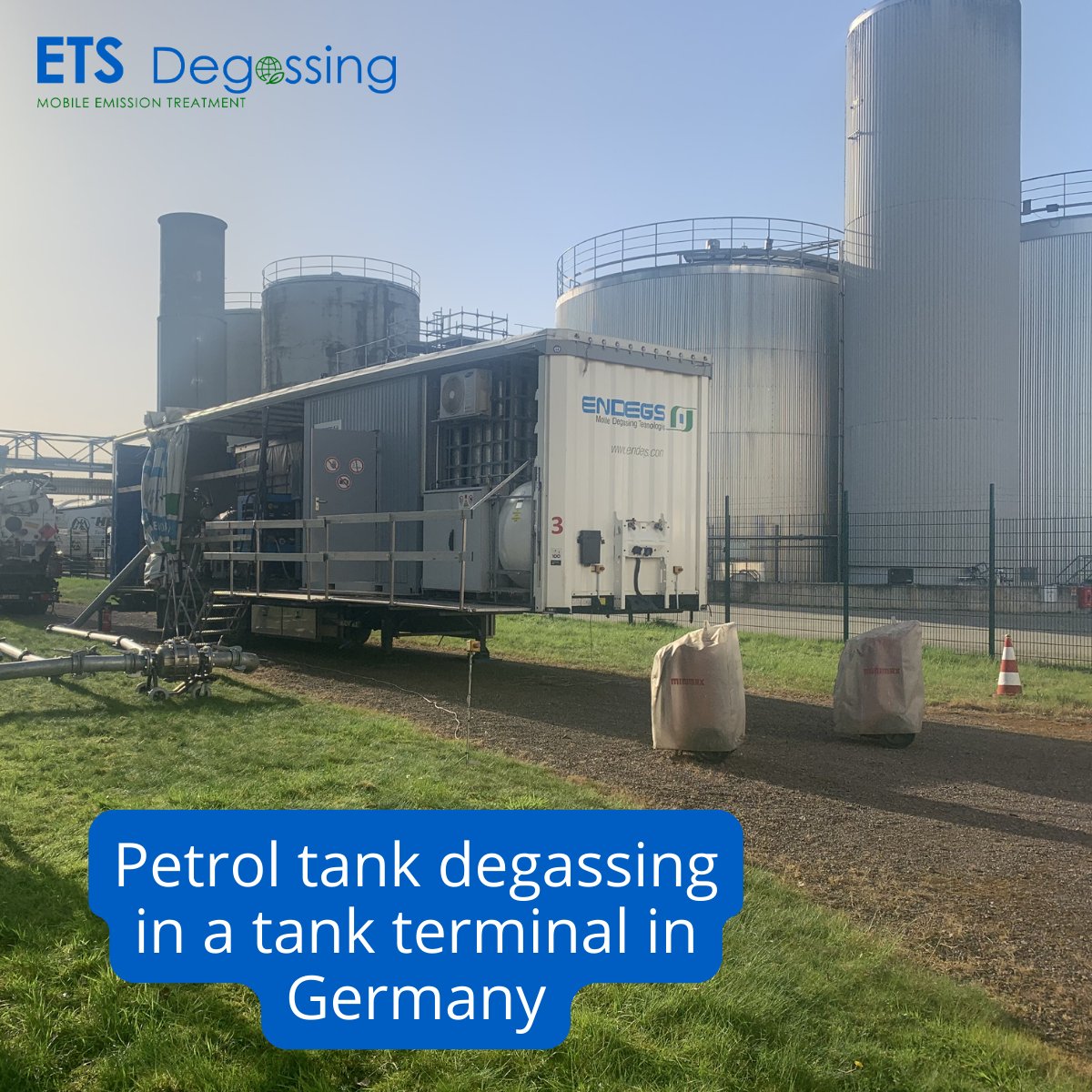 Endegs_int's tweet image. We currently enjoy the nice summer weather during our deployments. In a tank terminal, we have used a mobile vapor combustion units to degas a petrol tank. To use the exhaust air from the vacuum truck, we have also connected the vacuum truck. #emissiontreatment #mobiledegassing