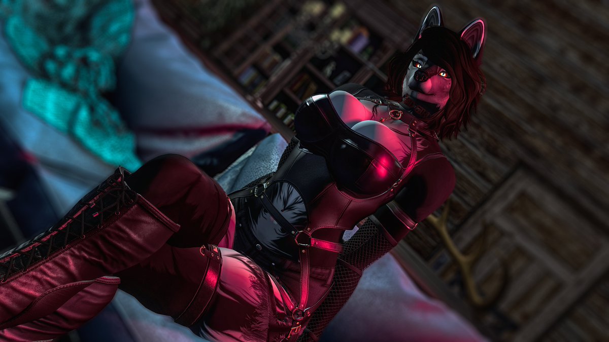 Couldn't sleep and found a good opportunity to snap a quick photo of one of my avatars I made a while back. Messed around with lighting and quite a bit of post-editing. I feel pretty happy with how it turned out and I hope yall enjoy the work too :3